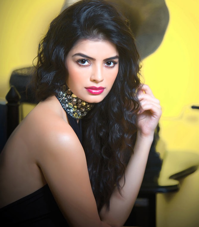 Sonali Raut heads for Bigg Boss